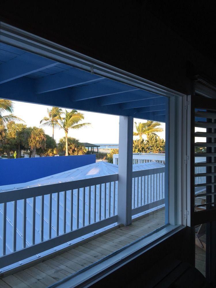 Rhumcay Beach Resort And Grille Fort Pierce Exterior photo